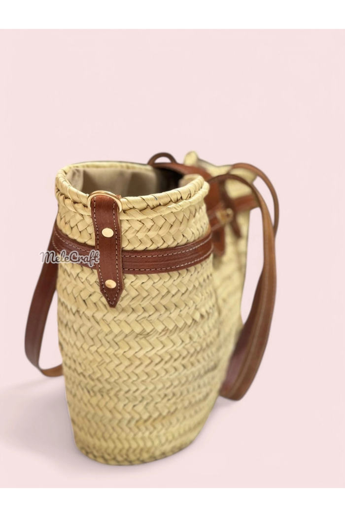 Luxury Straw Tote Bag with Leather Lock Closure