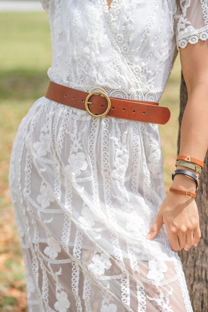 Most Wanted Wide Brass-Toned Circle Buckle Leather Belt - Tan