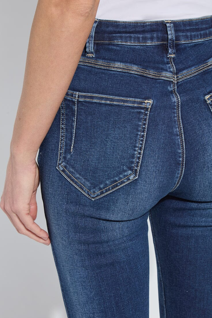 Lyssé Estelle Everyday Flare Denim (32 Inseam) 10-3663-M9