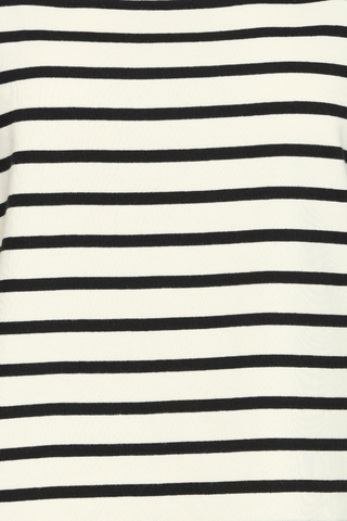 Close-up of a fabric with black and white horizontal stripes. b. young BYSaima Boatneck T-Shirt 
