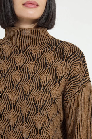 Rhea Cozy Rib Scallop Edge Pullover Lyssé  23-3991-M7