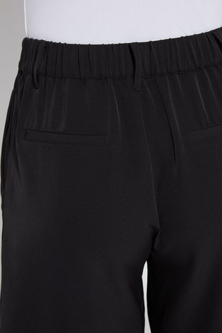 Lyssé Dia Pleated Short - Black