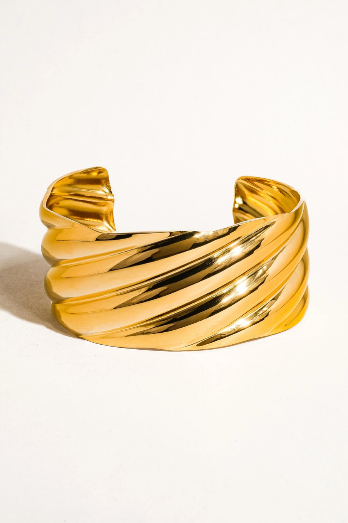 Flânerie by MAIQ Manon 18K Gold Non-Tarnish Wavy Bold Bangle - Gold