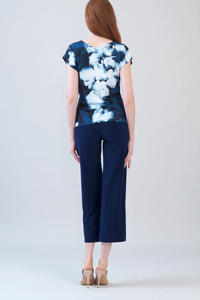 Abstract Floral Print Wrinkle-Free Side Tie Knit Top – Travel-Ready Luxury