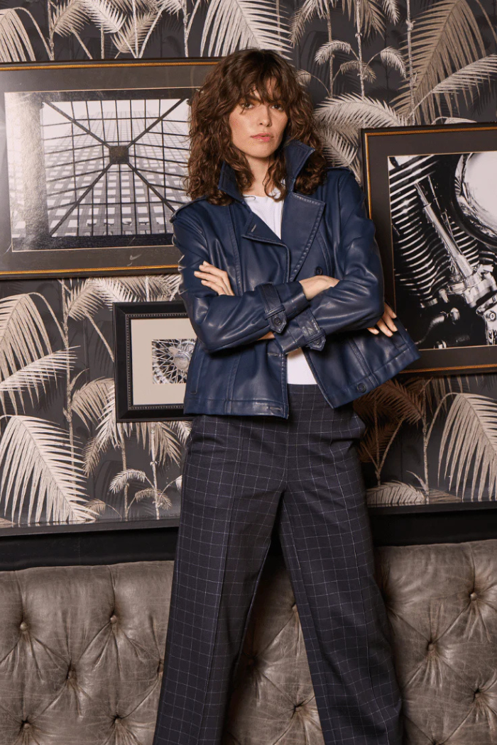 Lyssé Evonne Oversized Cropped Trench Coat 24-3687-M8