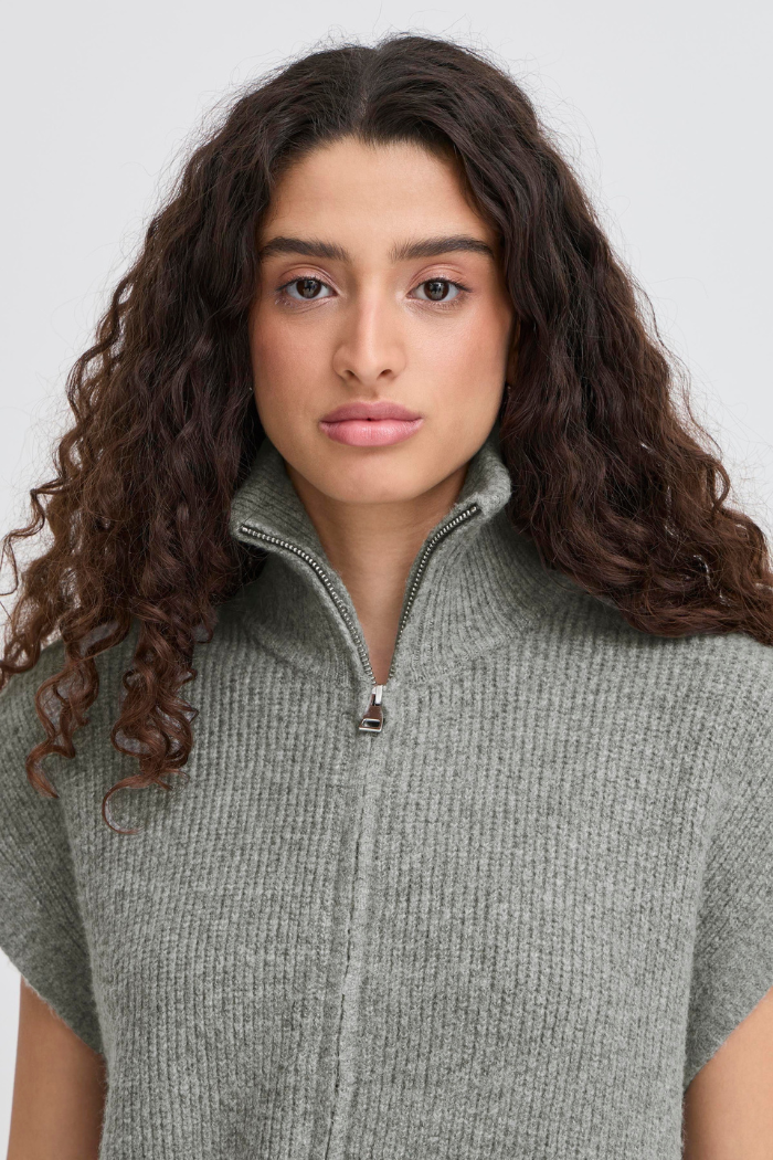 ICHI IHDucie Zip Front Sweater Vest  20124044