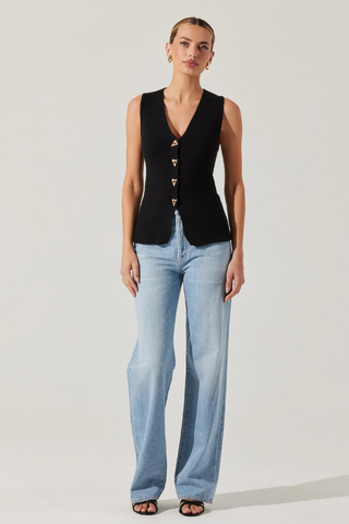 ASTR Jayce V-Neck Sweater Vest