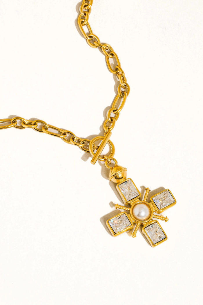 Flânerie by MAIQ Patrice 18K Gold Non-Tarnish Cross Necklace - Gold