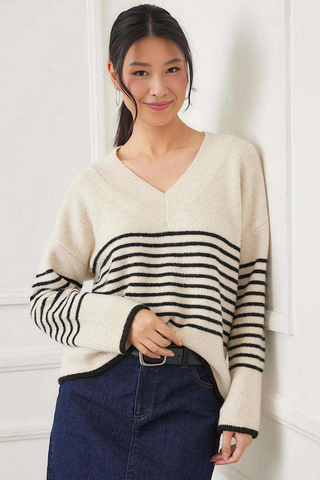 Stripe V-Neck Sweater Karen Kane 3N89339