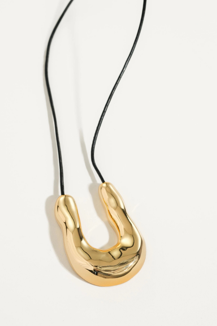 Flânerie by MAIQ Sable Horseshoe Western Necklace - Gold