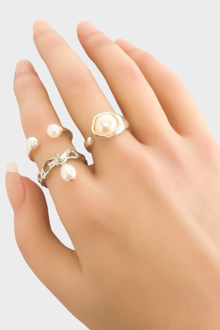 808RN032 - Genuine Pearl Ring