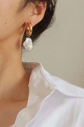 Flânerie by MAIQ Oceana Gold Statement Large Pearl Earrings