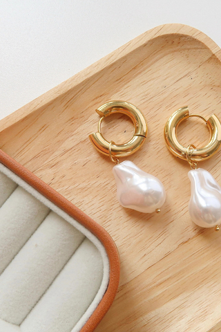 Flânerie by MAIQ Oceana Gold Statement Large Pearl Earrings