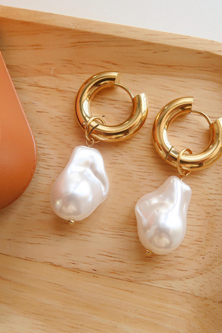 Flânerie by MAIQ Oceana Gold Statement Large Pearl Earrings