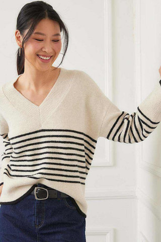 Stripe V-Neck Sweater Karen Kane 3N89339