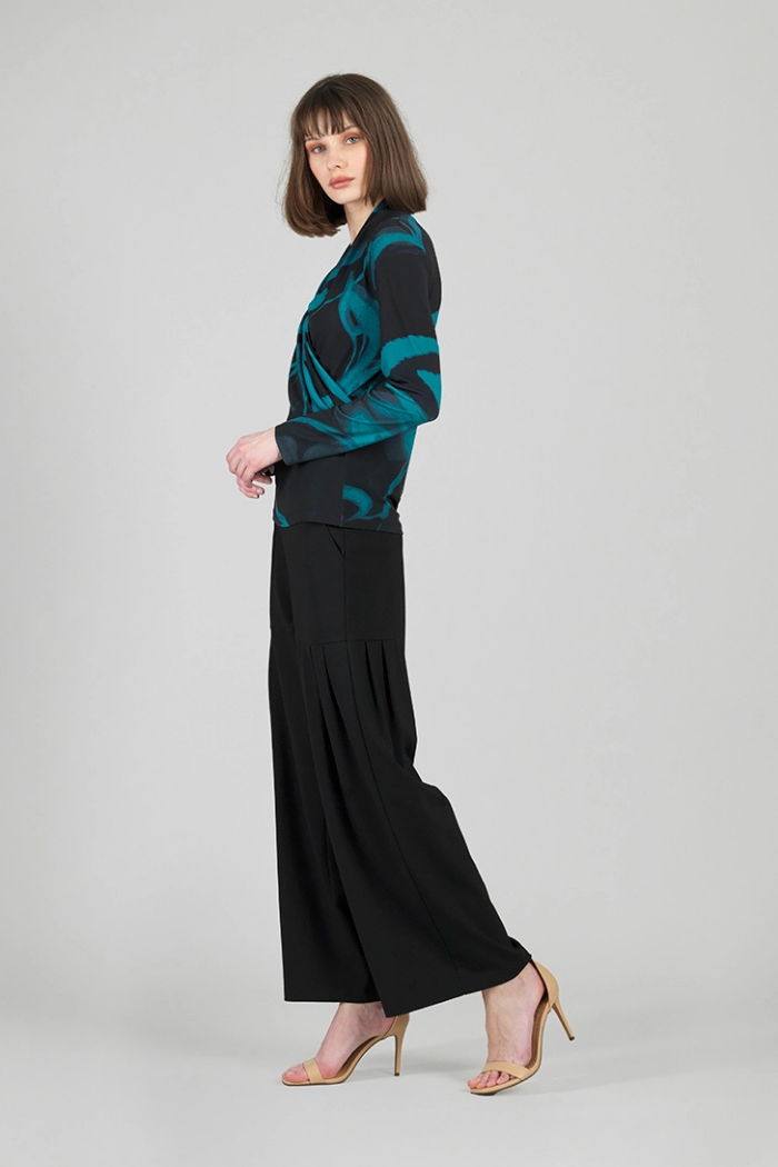 Clara Sunwoo Floral Print Draped V-Neck Ruched Soft Knit Top T414P4