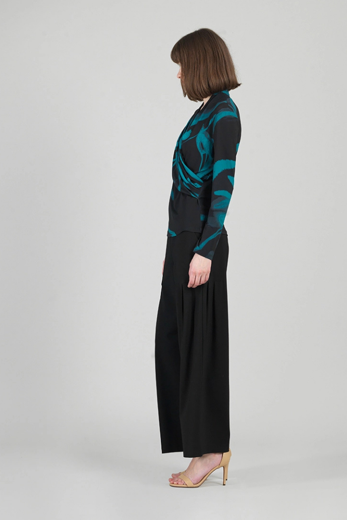 Clara Sunwoo Floral Print Draped V-Neck Ruched Soft Knit Top T414P4