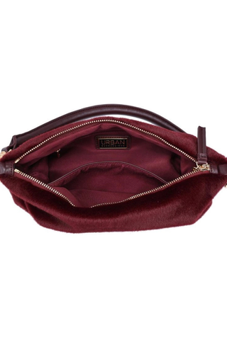 Jordan Faux Fur Crossbody - Burgundy Urban Expressions 29746F