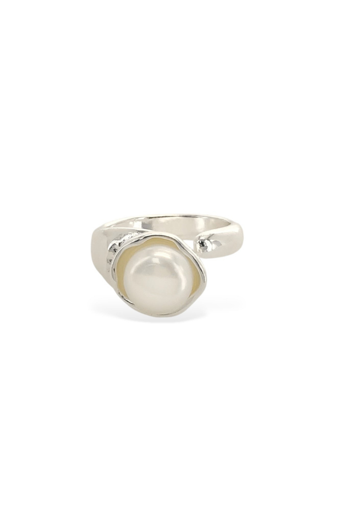 808RN032 - Genuine Pearl Ring