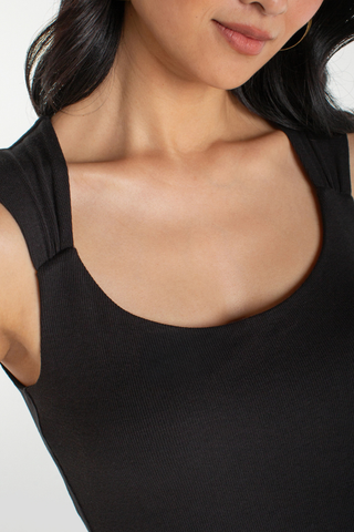 Sleeveless Built-In Bra Knit Top Liverpool LM8J65K40