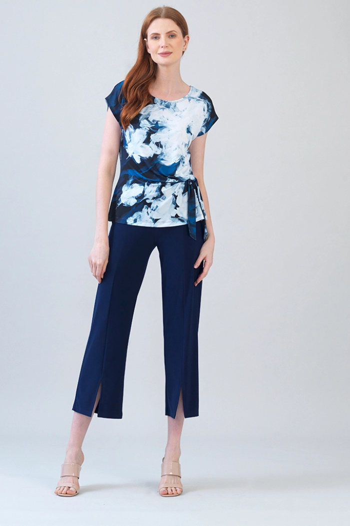Abstract Floral Print Wrinkle-Free Side Tie Knit Top – Travel-Ready Luxury