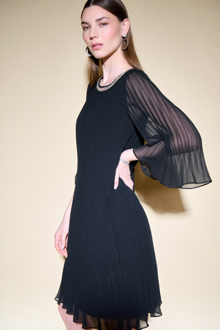black long sleeve trapeze dress Karen Kane Women's Long Sleeve Maggie Trapeze Dress, XS, Black, Polyester/Spandex