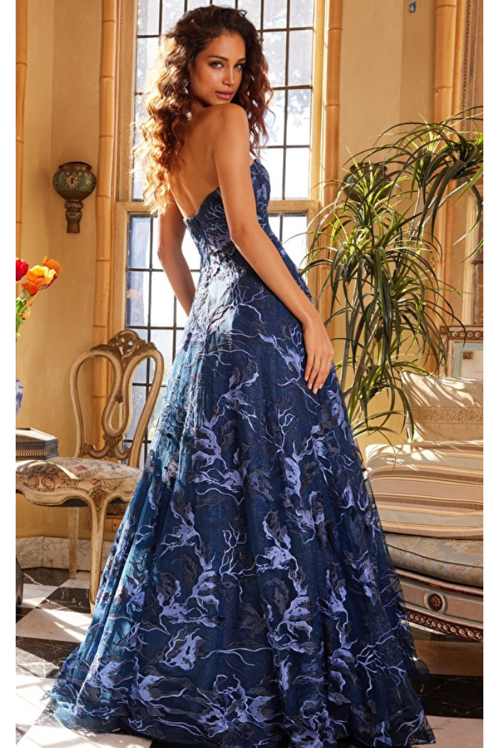 A Line Sweetheart Neck Gown