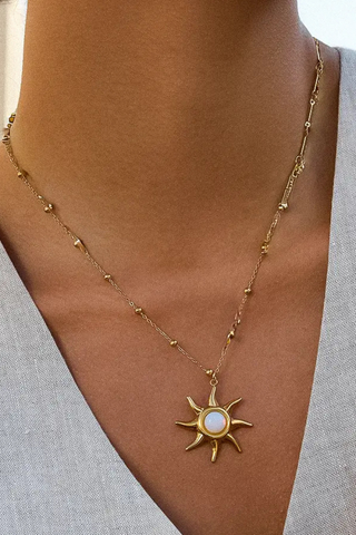 Flânerie Astoria Sun Pendant Chain Necklace