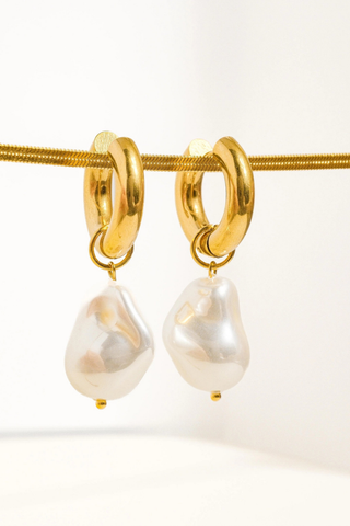 Flânerie by MAIQ Oceana Gold Statement Large Pearl Earrings