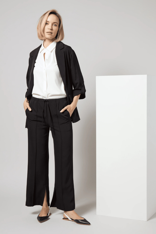 Lyssé Genevieve Drawstring Trouser (28" Inseam) - Black 10-3507-M4