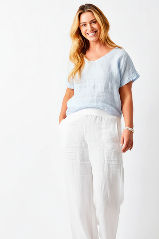 Sonora Linen V-Neck Hi Lo Tee - Cloud Blue