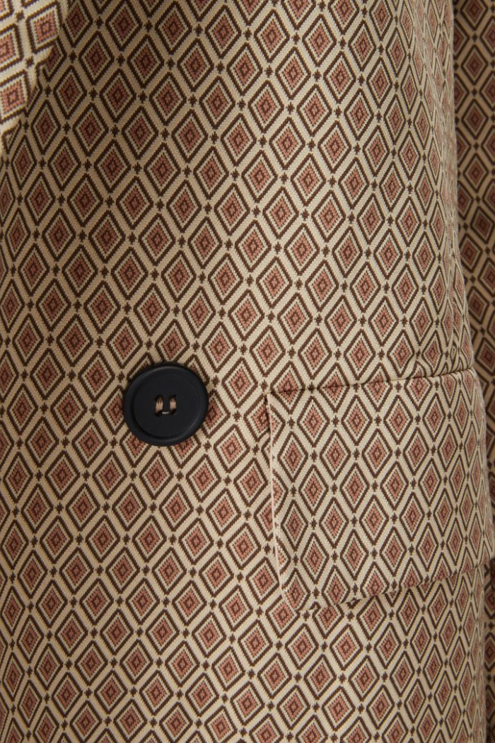 Double Breasted Knitted Diamond Blazer