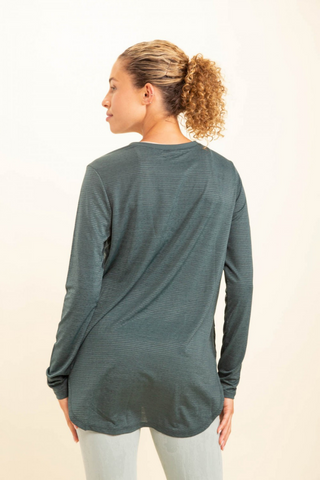 Tulip Hem Workout Top /Long Sleeve
